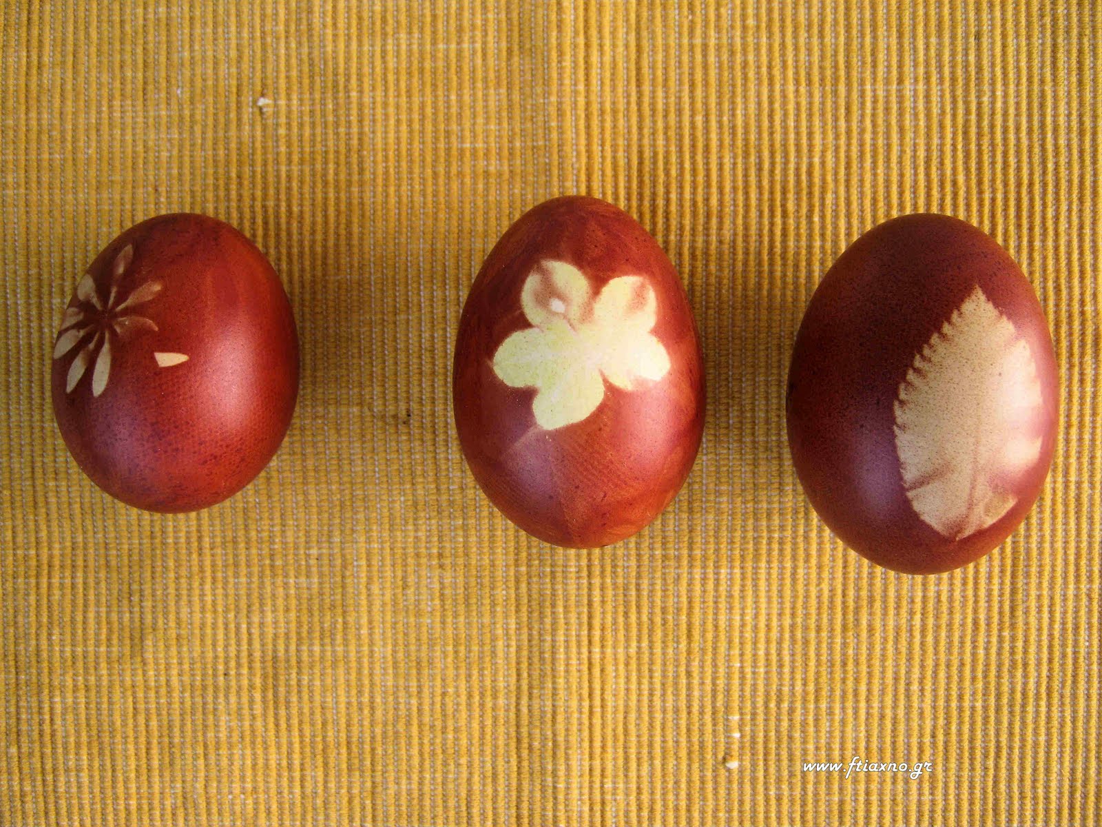 Κόκκινα αυγά 3-Σχέδια