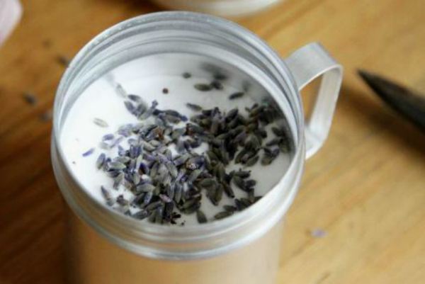 lavender-mixed-with-baking-soda-thumb-large