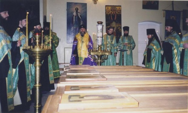    Τα λείψανα των Αγίων στάρετς της Όπτινα 