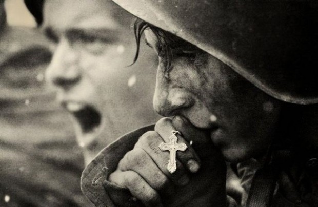 Ρώσοι στρατιώτες προετοιμάζονται για την μάχη του Κουρσκ , Ιούλιος του 1943