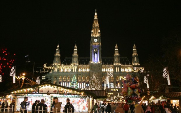 Christkindlmärkte, Vienna City Hall, Βιέννη (μέχρι την παραμονή των Χριστουγέννων)