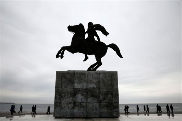 Το άγαλμα του Μεγάλου Αλεξάνδρου δεσπόζει και αναδεικνύεται στο ανακαινισμένο παραλιακό μέτωπο της Θεσσαλονίκης (Fosphotos). Πηγή: FOS Photos-Φωτό:tanea.gr
