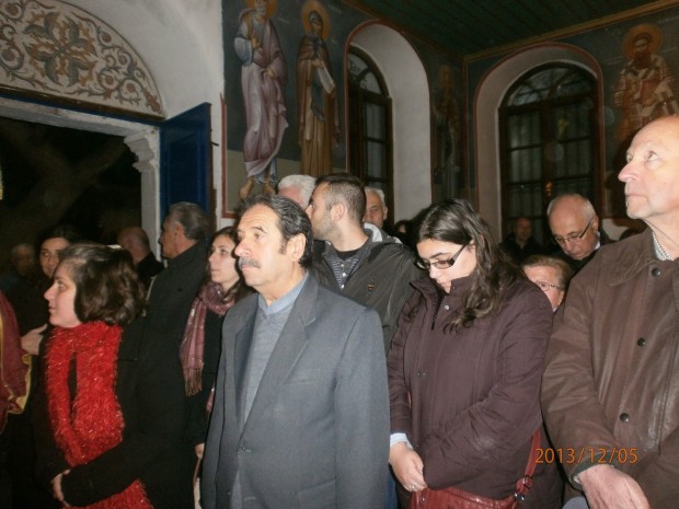   Πλήθος πιστών συνέρρευσε στην εκκλησία του Αγίου Νικολάου από την Ξάνθη, την Κομοτηνή, την Αλεξανδρούπολη, τη Θεσσαλονίκη, τον Βόλο, την Αθήνα και ασφαλώς και από την Κύπρο. 