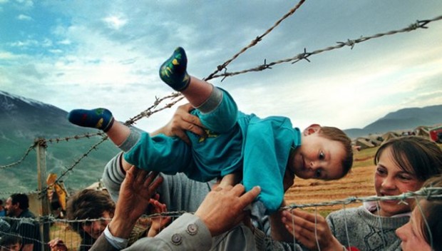 Πρόσφυγες από το Κοσσυφοπέδιο, Κάρολ Γκούζι