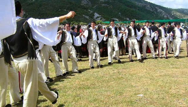 Οι κυκλικοί χοροί των Ελλήνων!