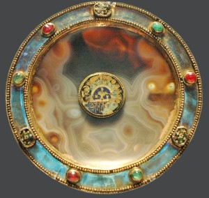 Ένα βυζαντινό άγιο δισκάριο εξαιρετικής τέχνης1a