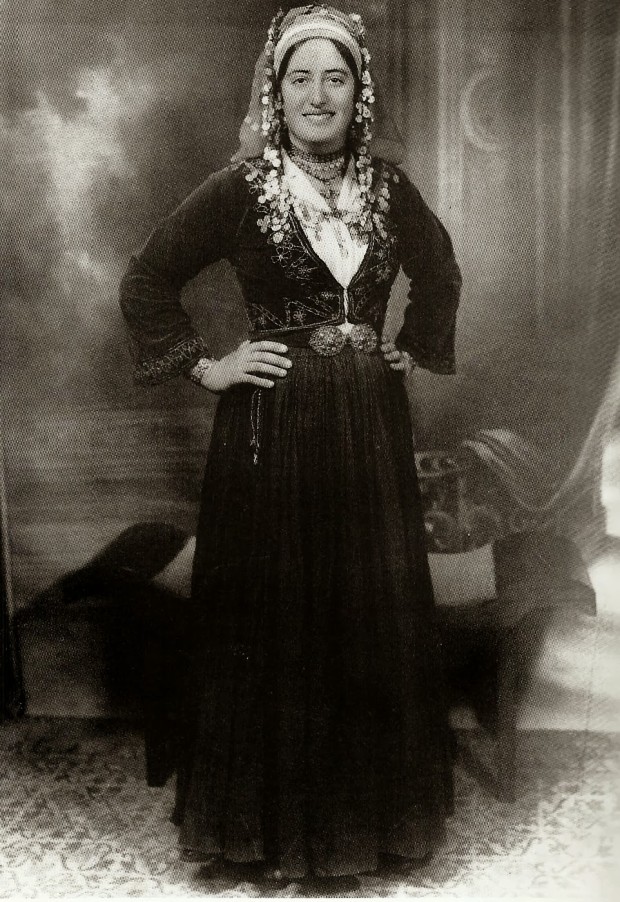 Νυφική φορεσιά Καρπασίου. Ρουτζέττιν. 1950