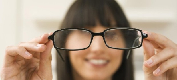 eye-exam-for-glasses-660