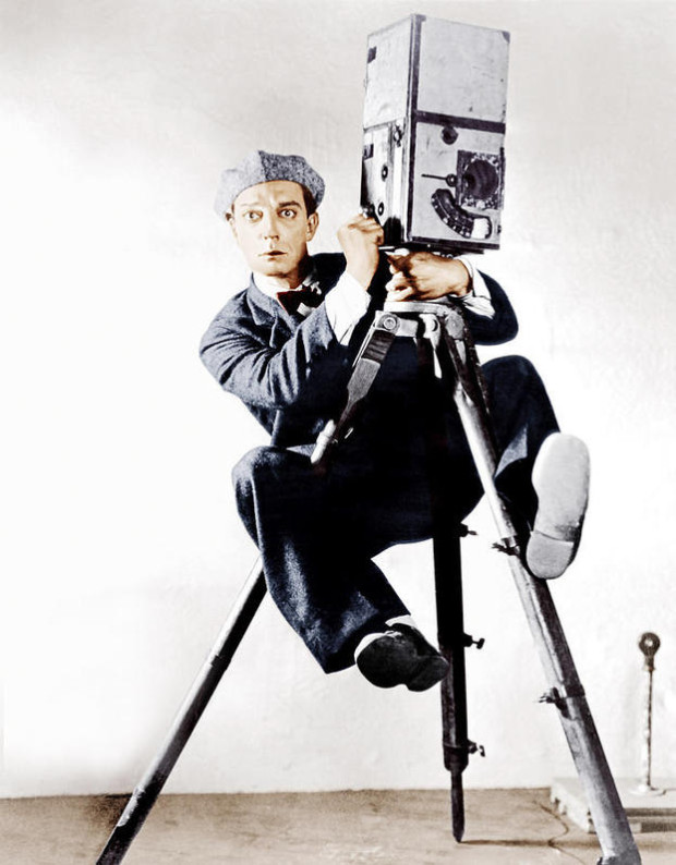 main_2-the-cameraman-buster-keaton-1928-everett
