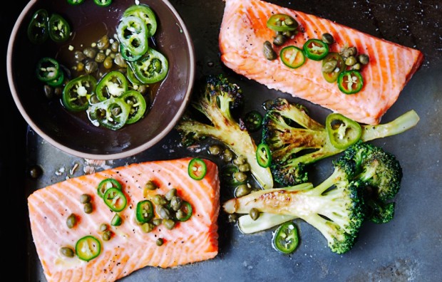 roast-salmon-and-broccoli