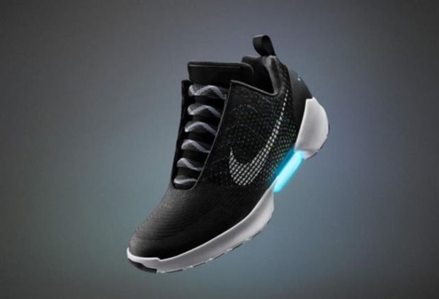 Τα θρυλικά Nike Mag από την ταινία «Back to the Future II» έκαναν το απαραίτητο σχεδιαστικό... λίφινγκ και οδεύουν για την αγορά