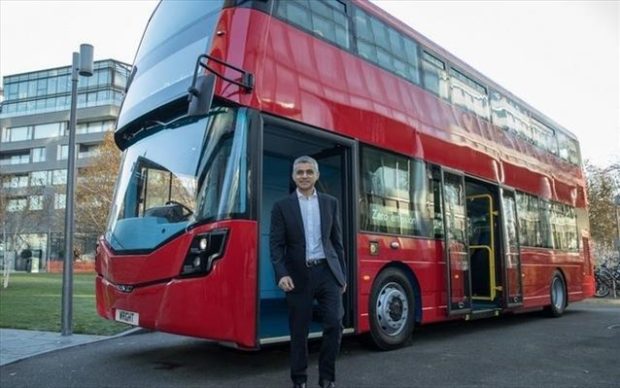 EPA/Hayoung Jeon «Θέλω το Λονδίνο να γίνει παγκόσμιος ηγέτης στην τεχνολογία ηλεκτρικών λεωφορείων και λεωφορείων υδρογόνου», δήλωσε ο Καν.