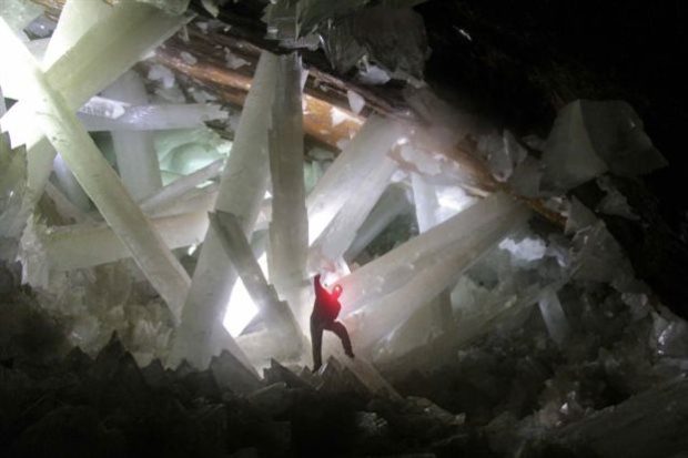 Στα εντυπωσιακά σπήλαια κρυστάλλων Νάϊκα στο Μεξικό εντοπίστηκαν αρχαίες ανθεκτικές μορφές ζωής