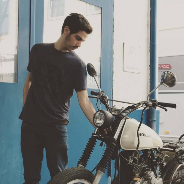 Ο Κωνσταντίνος Σκόπας, που όνειρό του είναι να δουλέψει στο design μοτοσυκλέτας.