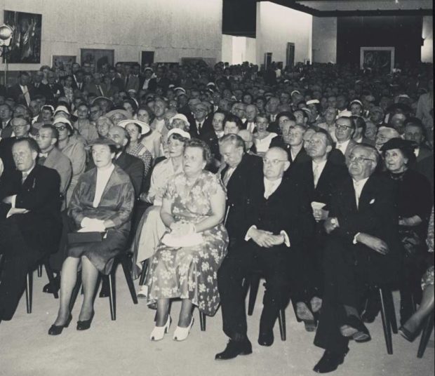 Τα εγκαίνια της πρώτης έκθεσης Documenta στο Κάσελ, το 1955 