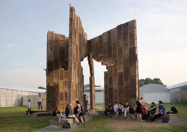 Ο ξύλινος ναός του διάσημου καλλιτέχνη Αϊ Γουέι Γουέι στη Documenta 12, το 2007